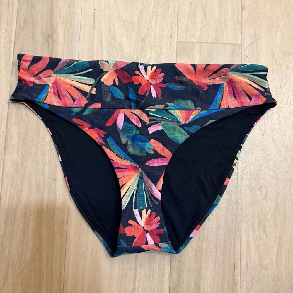 NWT Left Coast Bikini Bottom - Montego Size M Black Floral Print